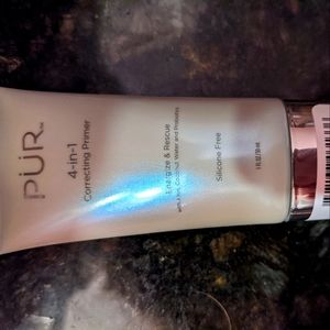 Put 4 in 1 correcting primer